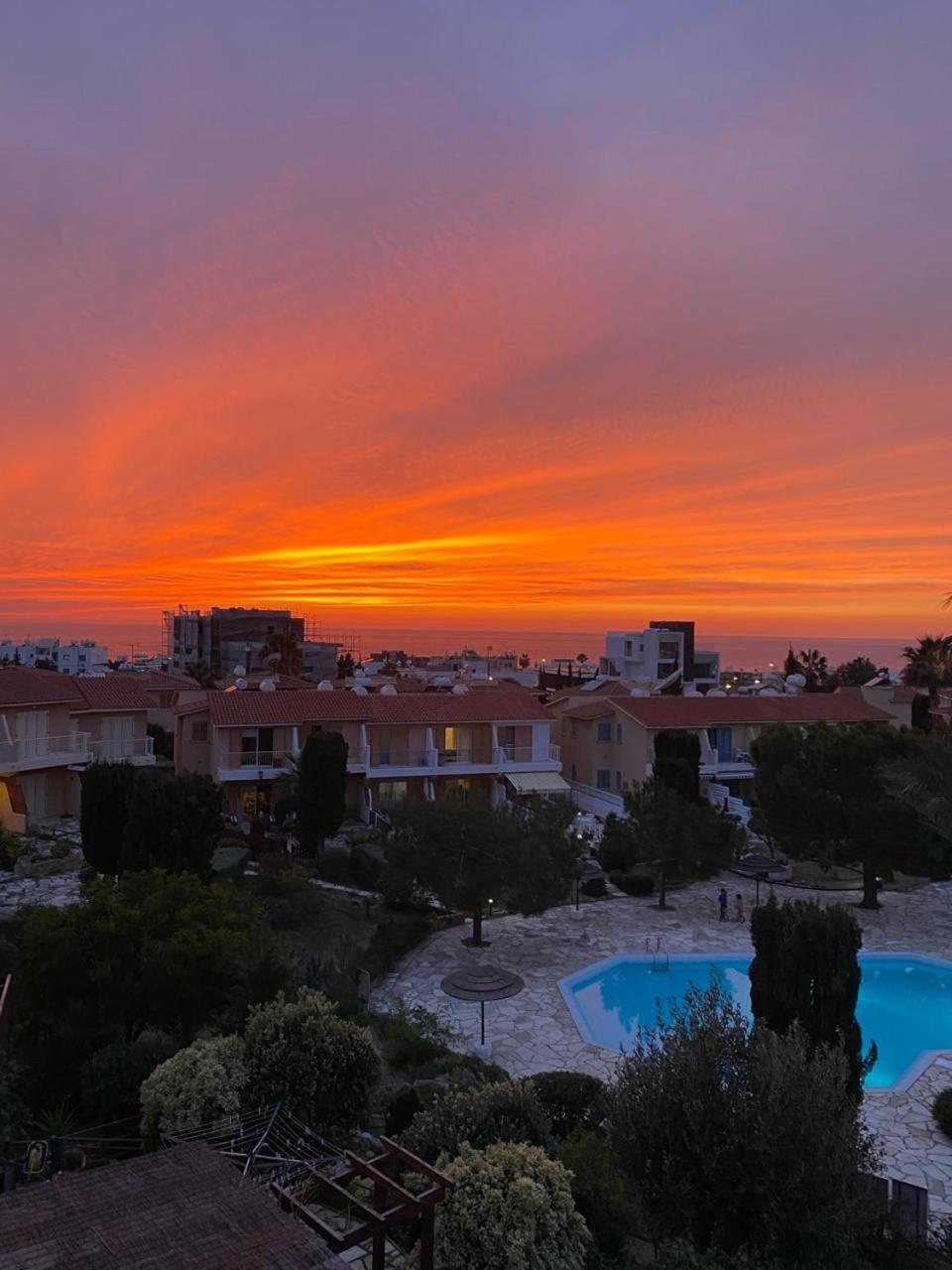 Newly Renovated- Regina Gardens 1, Venus Beach 500 M, Sea&Sunsets View, License Ooo7141 Paphos Bagian luar foto